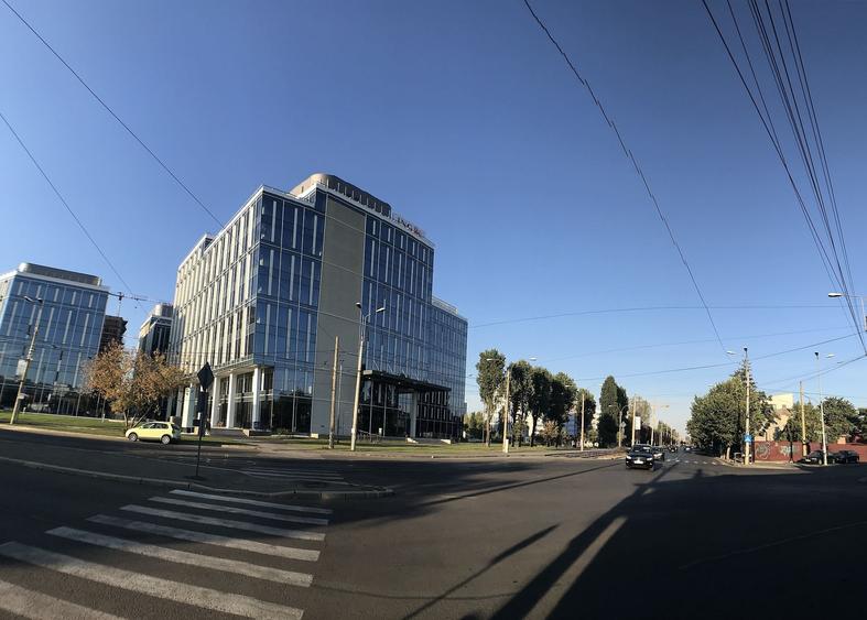Birou, de 38,000 mp, în 1 Mai