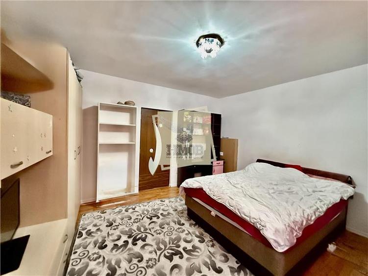 Apartament cu 2 camere semidecomandat în Turnișor