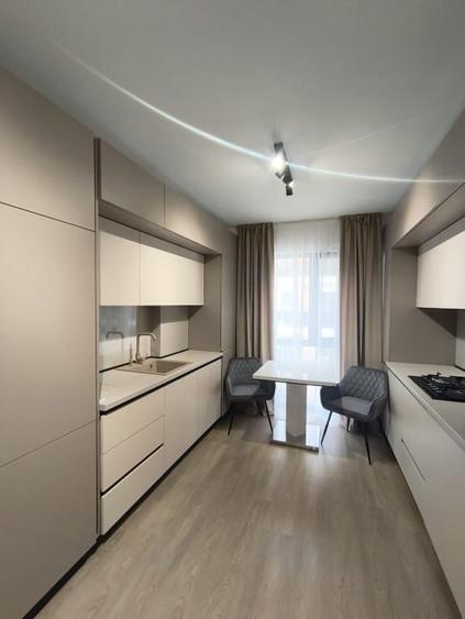Apartament cu 2 camere decomandat, mobilat în Central