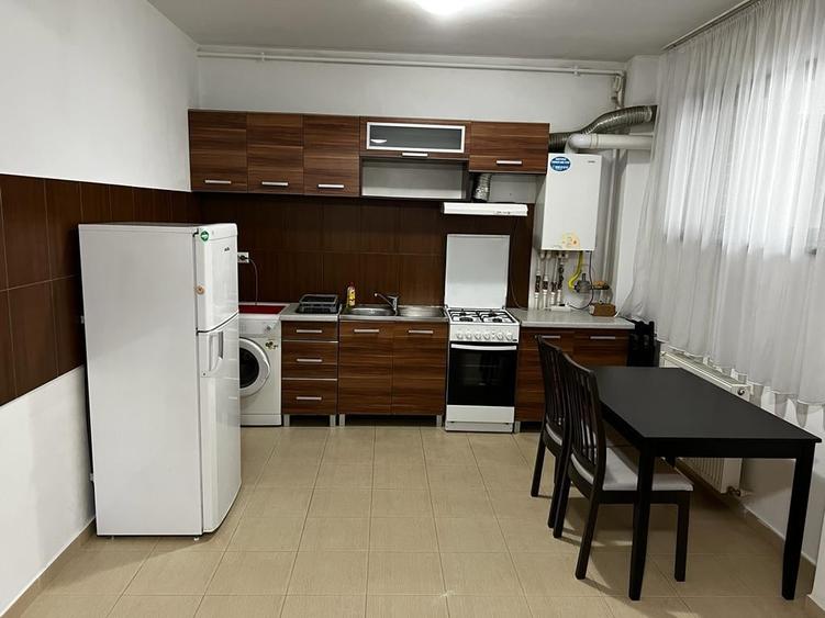 Apartament cu 2 camere decomandat în Băneasa