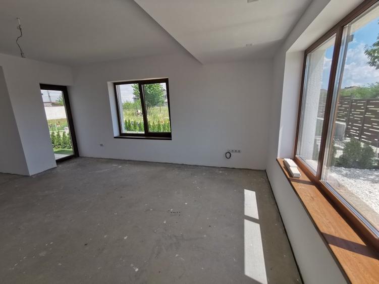 Casă individuală cu 4 camere cu Teren 530 Mp în Săftica