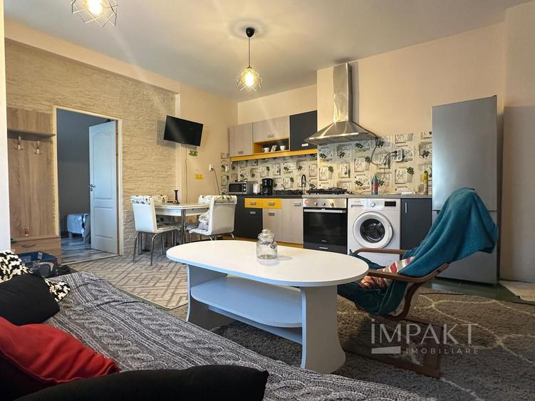 Casă individuală cu 6 camere cu Canalizare în Central