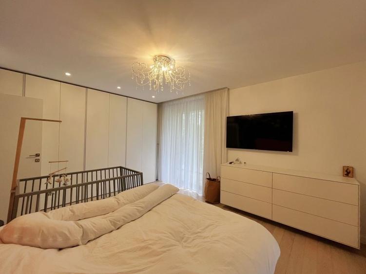 Apartament cu 3 camere decomandat în Floreasca