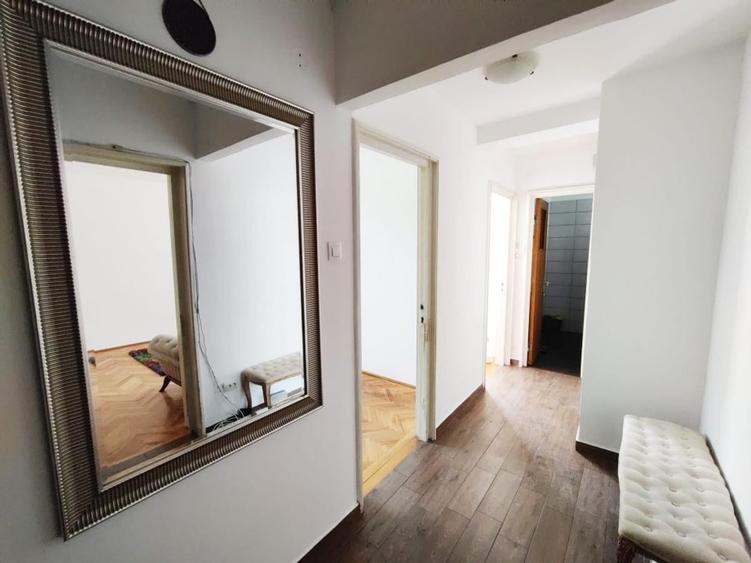 Apartament cu 3 camere decomandat, mobilat în Dristor