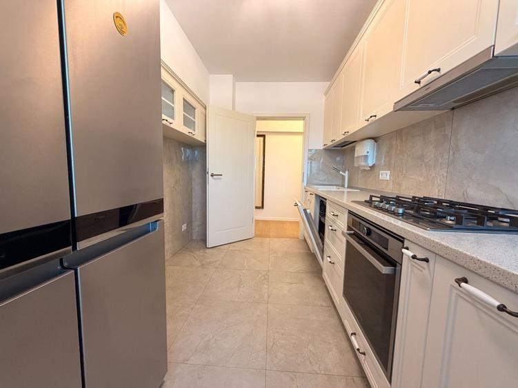 Apartament cu 4 camere decomandat, mobilat în Unirii
