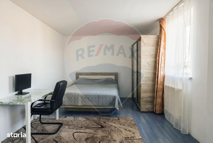 Casă cu 4 camere cu Teren 946 Mp în Central