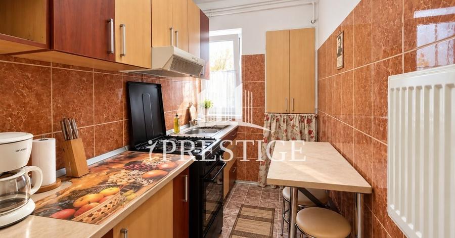Apartament cu 2 camere semidecomandat, mobilat în Mihai Viteazul