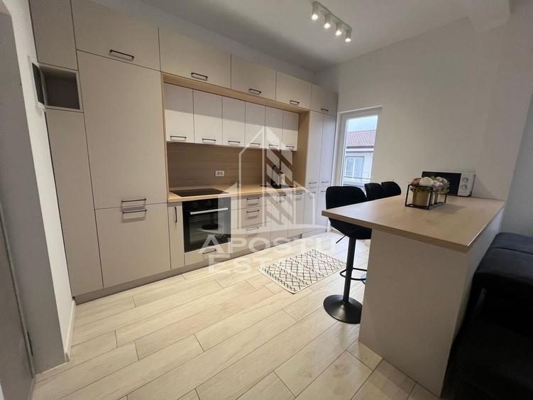 Apartament cu 2 camere semidecomandat în Ghiroda