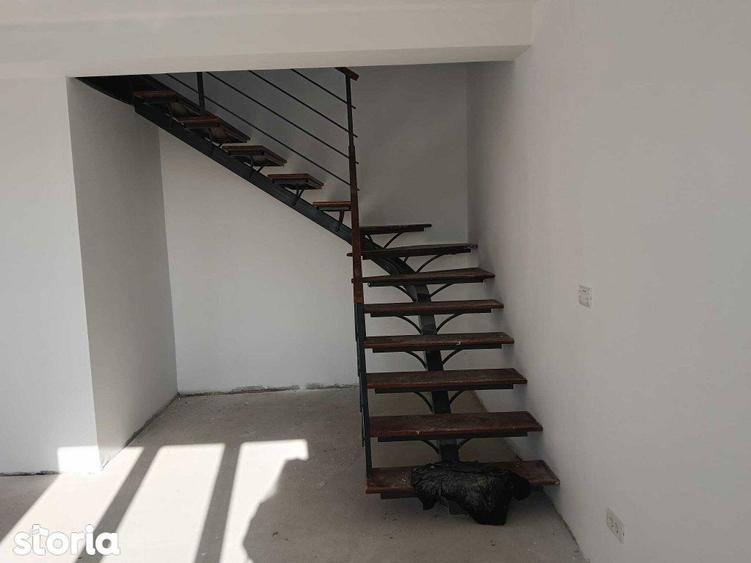 Casă cu 5 camere cu Teren 800 Mp în Remetea Mare