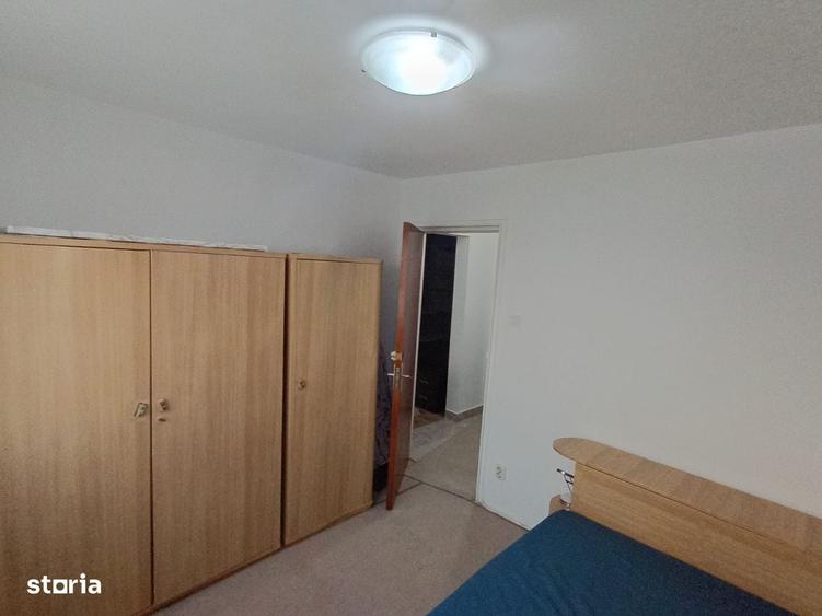 Apartament cu 3 camere în Berceni