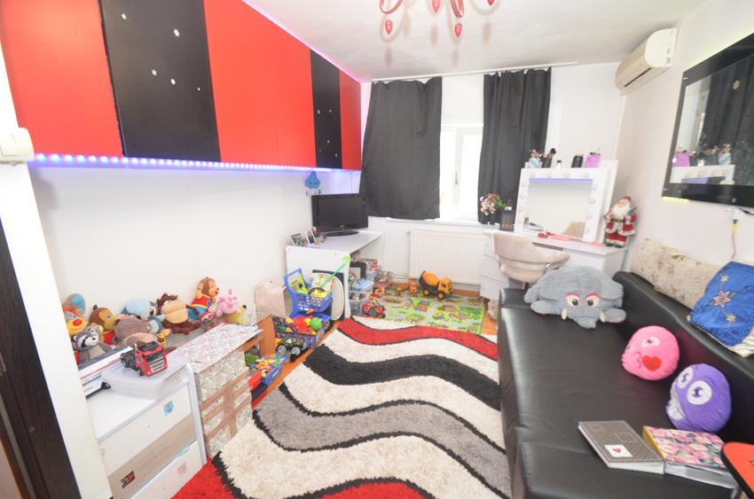 Apartament cu 2 camere decomandat în Kiriac