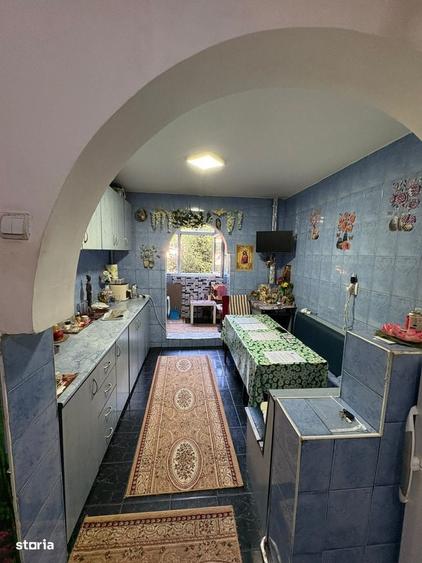Apartament cu 3 camere decomandat în Lujerului