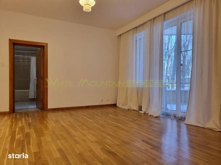 Apartament cu 4 camere în Băneasa