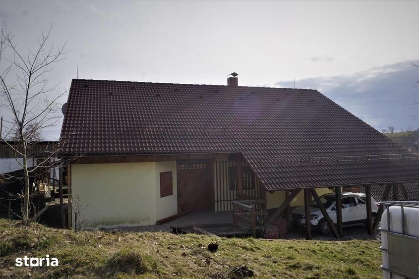 Casă cu 4 camere cu Teren 10423 Mp în Josenii Bârgăului