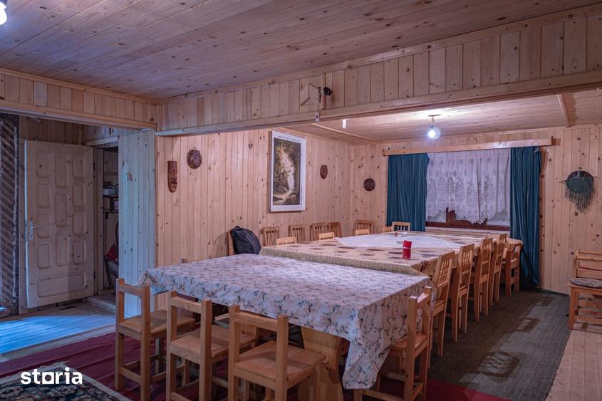 Casă cu Teren 2700 Mp în Brusturoasa