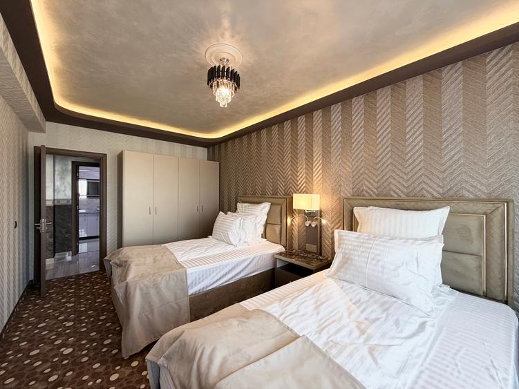 Apartament cu 4 camere în Tractorul