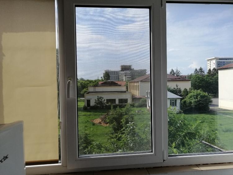 Garsonieră decomandată în Nicolina