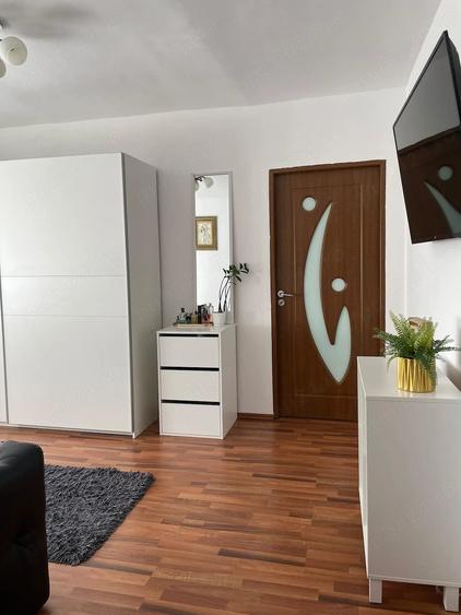 Apartament cu 2 camere nedecomandat în Sânmartin