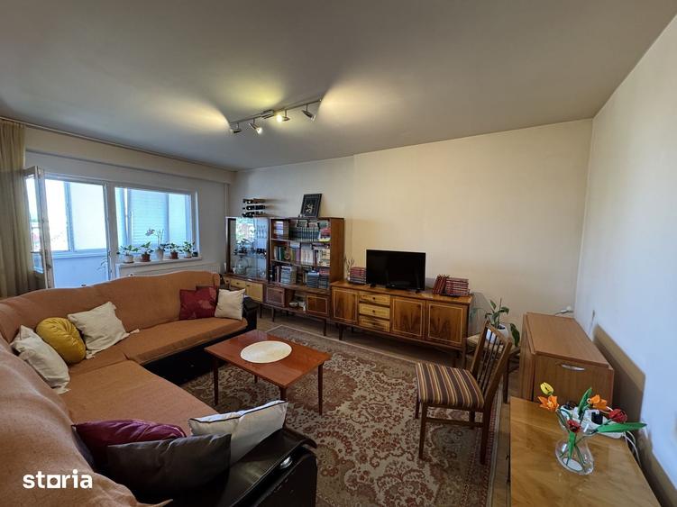 Apartament cu 3 camere decomandat, mobilat în Florilor
