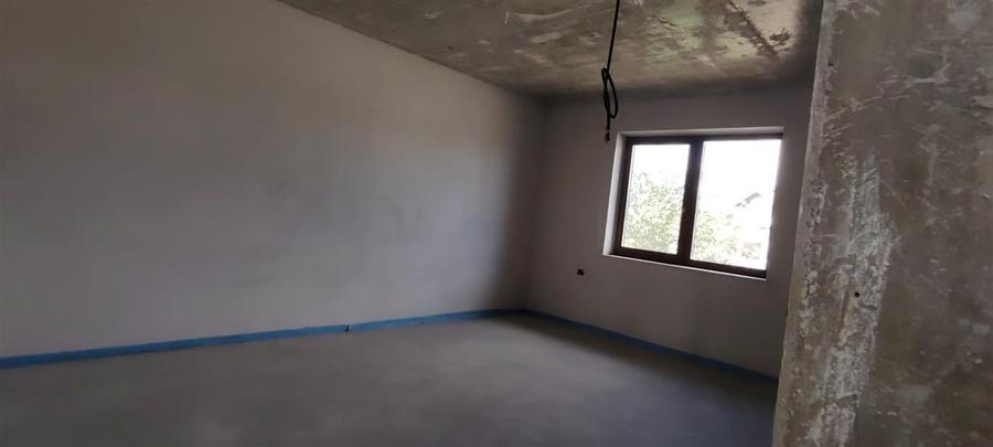 Casă cu 4 camere cu Teren 700 Mp în Episcopia Bihorului