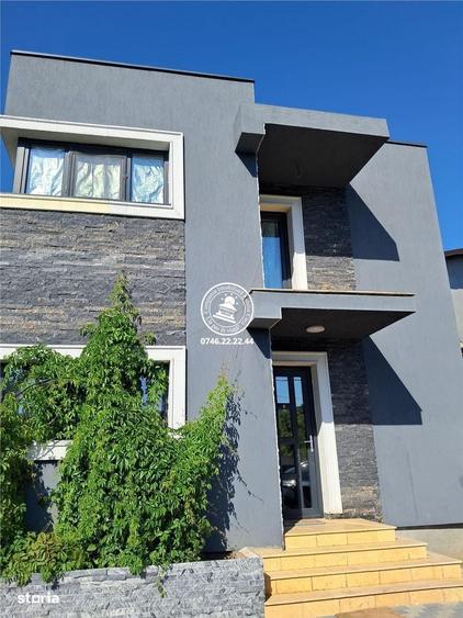 Casă cu 3 camere cu Teren 450 Mp în Podul de Fier