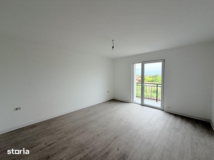 Casă cu 4 camere cu Teren 298 Mp în Vladimirescu