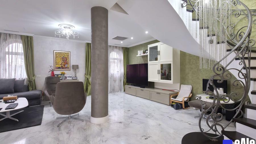 Casă individuală cu 5 camere cu Teren 685 Mp în Theodor Pallady
