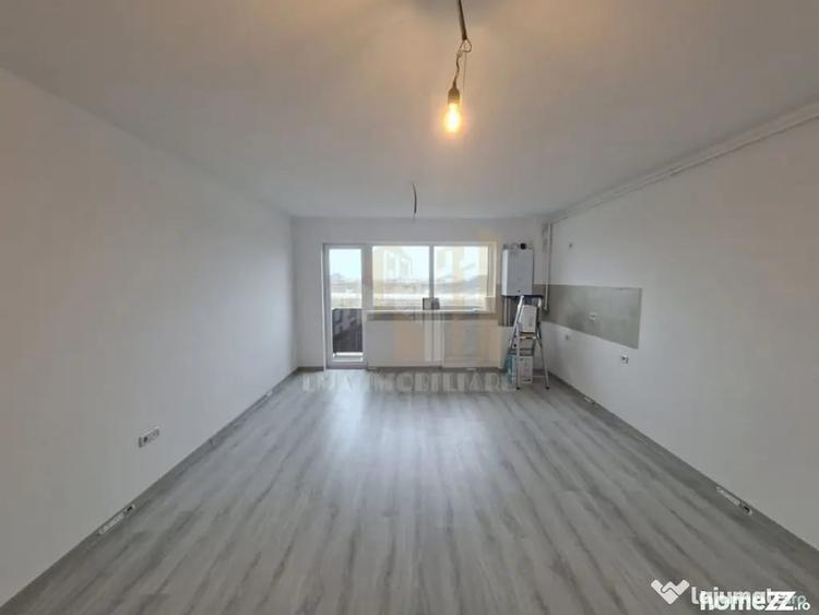 Apartament cu 2 camere semidecomandat în Sânpetru