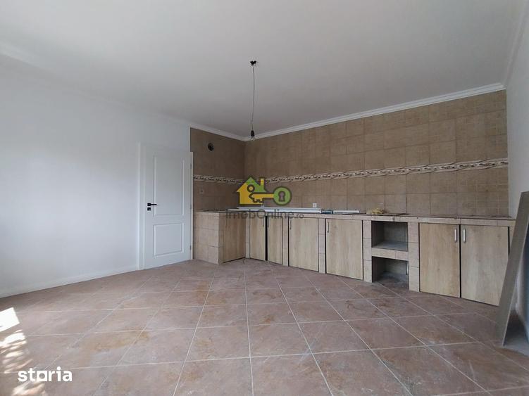 Casă cu 3 camere cu Teren 372 Mp în Șag