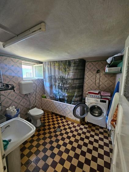 Casă individuală cu 5 camere cu Teren 342 Mp în Petrești