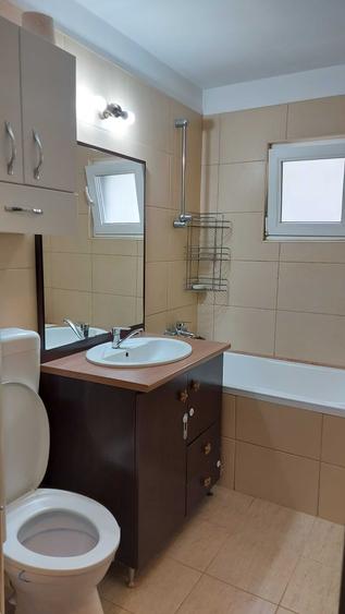 Apartament cu 2 camere decomandat în Exterior Vest