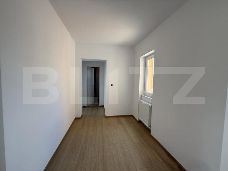 Apartament cu 4 camere decomandat în Semicentral