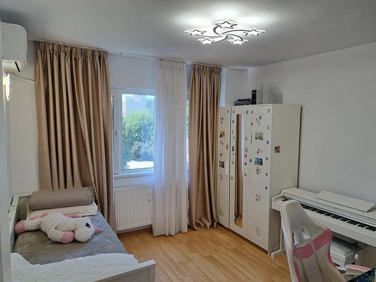 Apartament cu 4 camere decomandat în Pantelimon