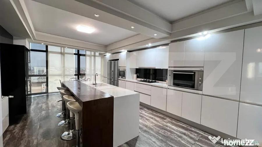 Apartament cu 4 camere decomandat, mobilat în 1 Mai