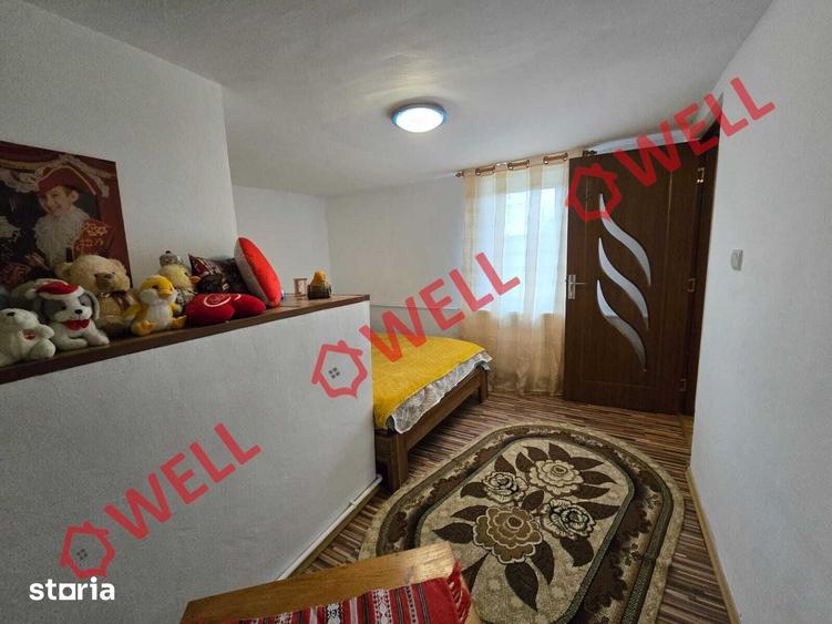 Casă cu 4 camere cu Teren 3233 Mp în Central