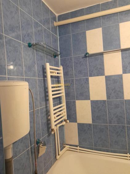 Apartament cu 2 camere semidecomandat în Podul de Piatră