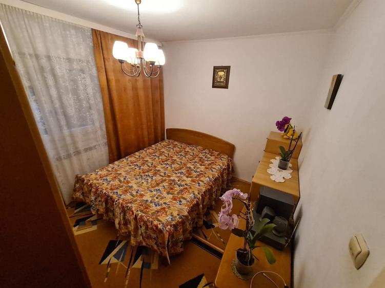 Apartament cu 2 camere semidecomandat în Gorjului