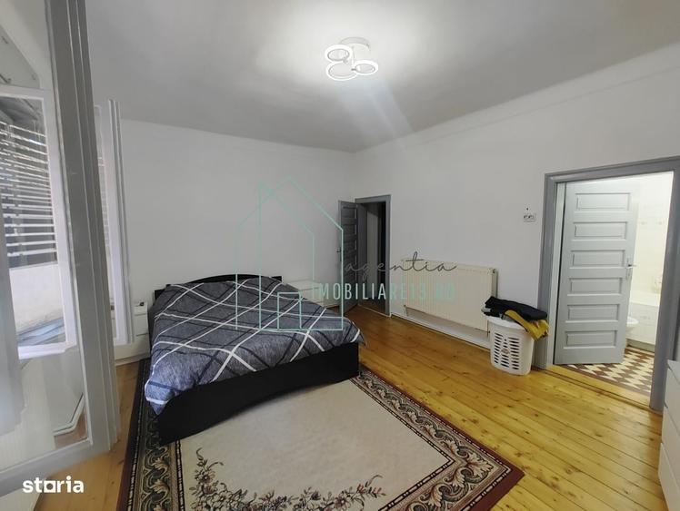 Casă cu 4 camere cu Teren 1201 Mp în Central
