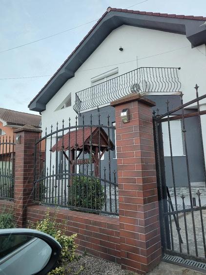 Casă cu Teren 500 Mp în Paleu
