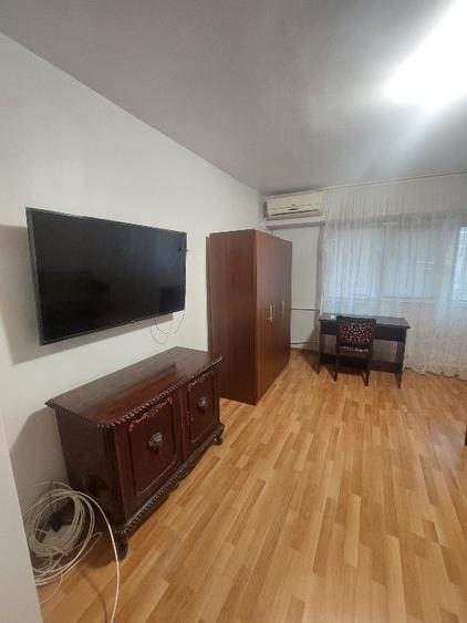 Garsonieră decomandată, mobilată în Lujerului
