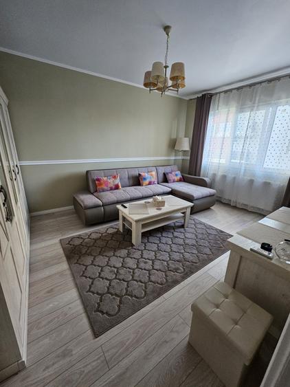 Apartament cu 2 camere decomandat în Regie