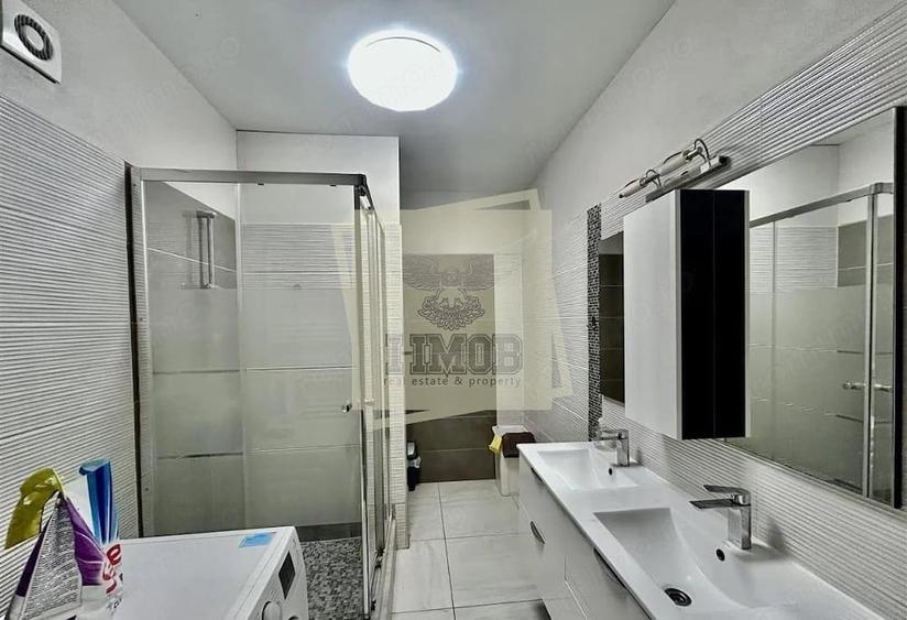 Casă cu 8 camere cu Teren 373 Mp în Lazaret