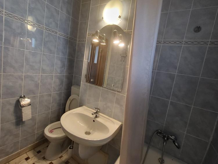 Apartament cu 4 camere decomandat, mobilat în 1 Mai
