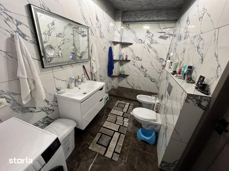 Apartament cu 3 camere decomandat în Agigea