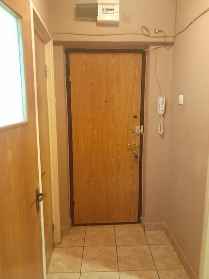Apartament cu 3 camere semidecomandat în Drumul Taberei
