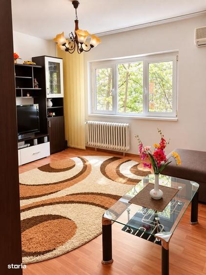Apartament cu 3 camere decomandat în Nerva Traian