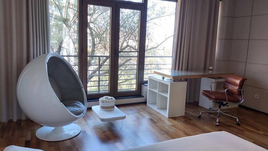 Apartament cu 3 camere în Plopilor