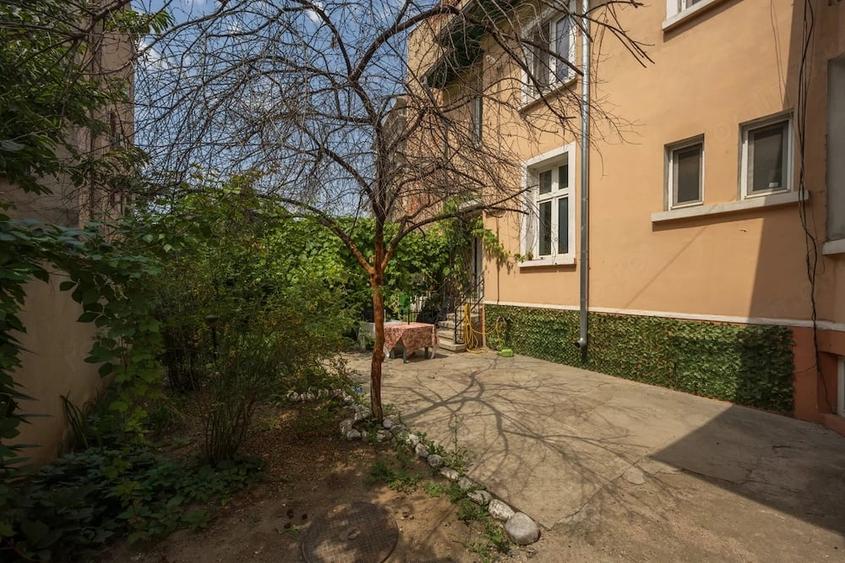 Casă cu Teren 459 Mp în Ferdinand