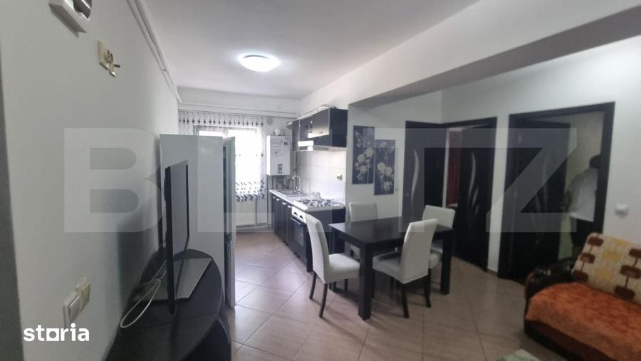 Apartament cu 3 camere în Podu Roș