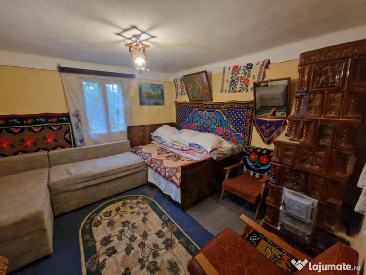 Casă cu 3 camere cu Teren 2100 Mp în Lunca
